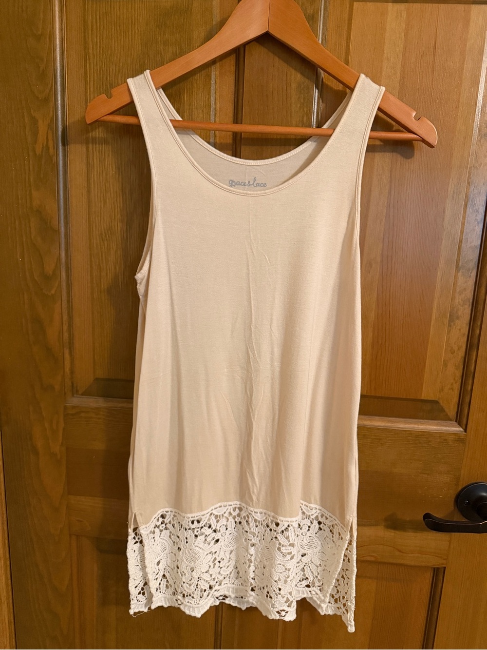 Grace and Lace Beige Crochet Lace Hem Tunic Tank Top Small Fall Layering Boho